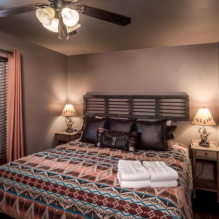 Fifth Dimension, 2 Bedrooms, Wifi, Hot Tub, Game Table, Grill, Sleeps 4 Ruidoso Exterior photo